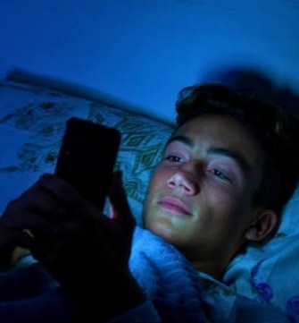 Morning Phone Habit May Affect Your Day: Know Better Ways to Start Your Morning